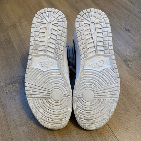 Nike Air Jordan 1 Retro High OG Premium Yin Yang Sneakers - Picture 9 of 9